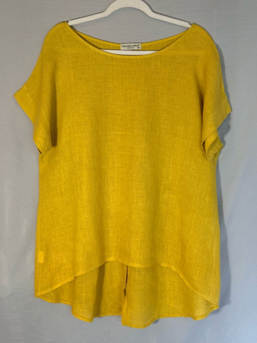 Terrzo Millennio Relaxed Yellow Linen Tunic with High-Low Hem Made in Italy